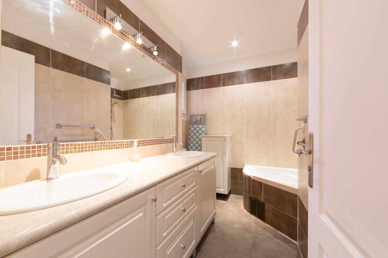 Robert Soleau Bright Design Flat Center Of Antibes Apartment ภายนอก รูปภาพ